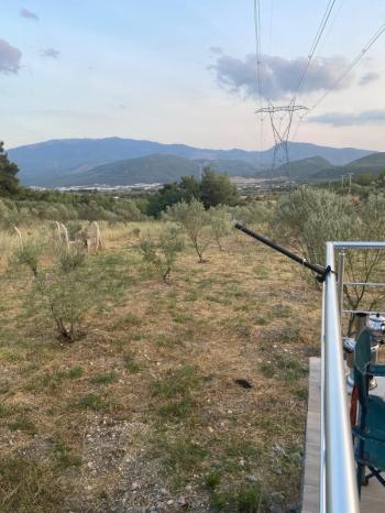 YAKAKÖYDE MANZARALI 1.111 m2 BAHÇEDE 140 M2 MÜSTAKİL EŞYALI EV