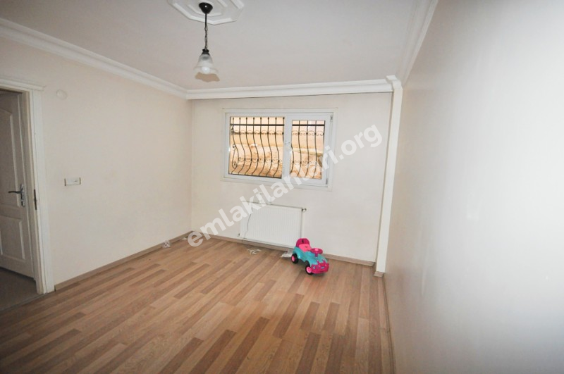 Müstakil Bahçeli 2+1 90m2 Genç Binada Giriş Kat Masrafsız Daire