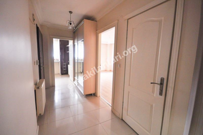 Müstakil Bahçeli 2+1 90m2 Genç Binada Giriş Kat Masrafsız Daire