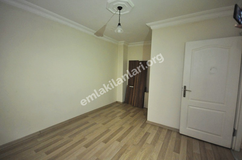 Müstakil Bahçeli 2+1 90m2 Genç Binada Giriş Kat Masrafsız Daire