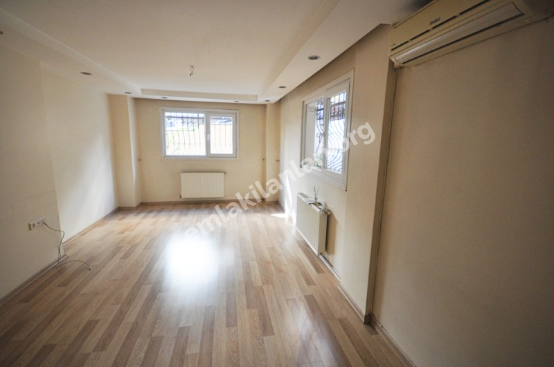 Müstakil Bahçeli 2+1 90m2 Genç Binada Giriş Kat Masrafsız Daire