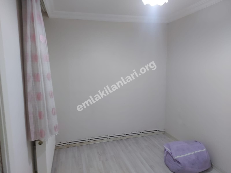 Boyalı laminat cift balkon teraslı 