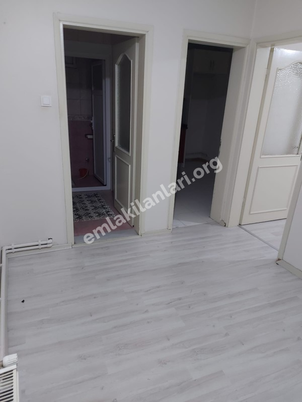 Boyalı laminat cift balkon teraslı 