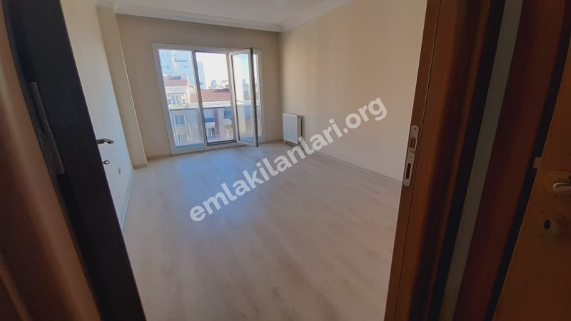 Esenyurt Devlet Hastanesine Yakın 2+1 Ayrı Mutfak Balkonlu Daire
