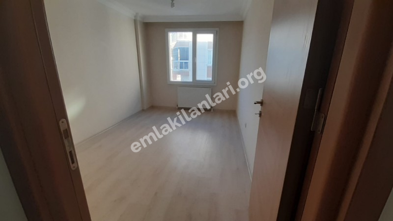 Esenyurt Devlet Hastanesine Yakın 2+1 Ayrı Mutfak Balkonlu Daire