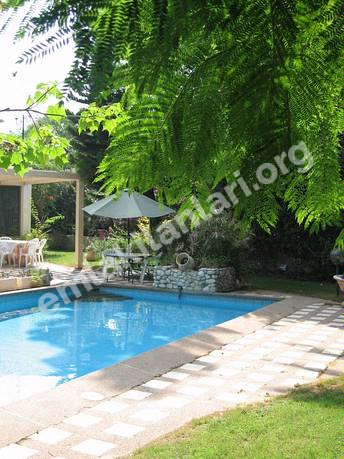 SAPANCA’DA GÜNLÜK KİRALIK HAVUZLU VİLLA 