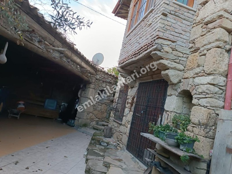 Sarılarda Bir Nadide Köşk