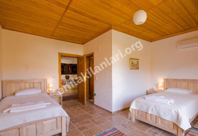 İZMİR ÇEŞME DE KİRALIK LUX MÜSTAKİL HAVUZLU VİLLA