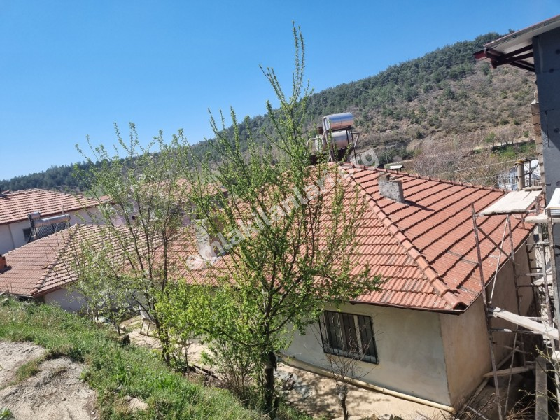 Kızılcasöğut Beldesi Banaz/Uşak Satılık Eşyalı Müstakil Ev