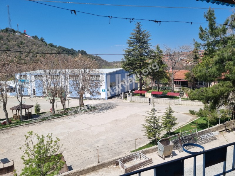 Kızılcasöğut Beldesi Banaz/Uşak Satılık Eşyalı Müstakil Ev