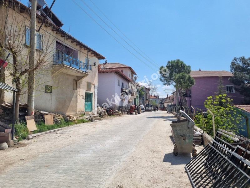 Kızılcasöğut Beldesi Banaz/Uşak Satılık Eşyalı Müstakil Ev