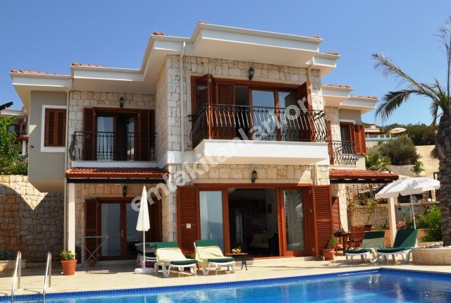 ANTALYA KAŞ DA KİRALIK HAVUZLU LUX VİLLA