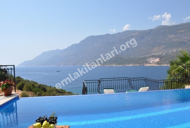 ANTALYA KAŞ DA KİRALIK HAVUZLU LUX VİLLA