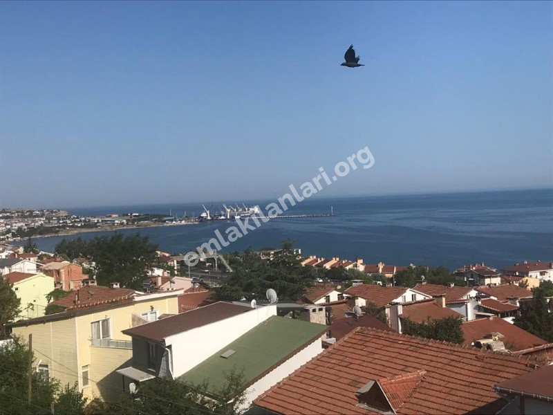 TEKİRDAĞ MARMARA EREĞLİSİN DE DENİZ MANZARALI SATILIK VİLLA