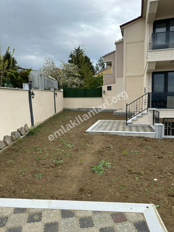 TEKİRDAĞ MARMARA EREĞLİSİN DE DENİZ MANZARALI SATILIK VİLLA