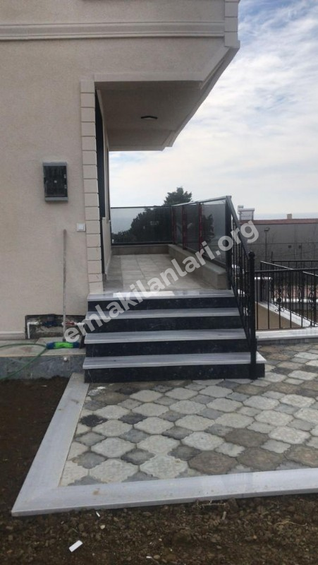 TEKİRDAĞ MARMARA EREĞLİSİN DE DENİZ MANZARALI SATILIK VİLLA