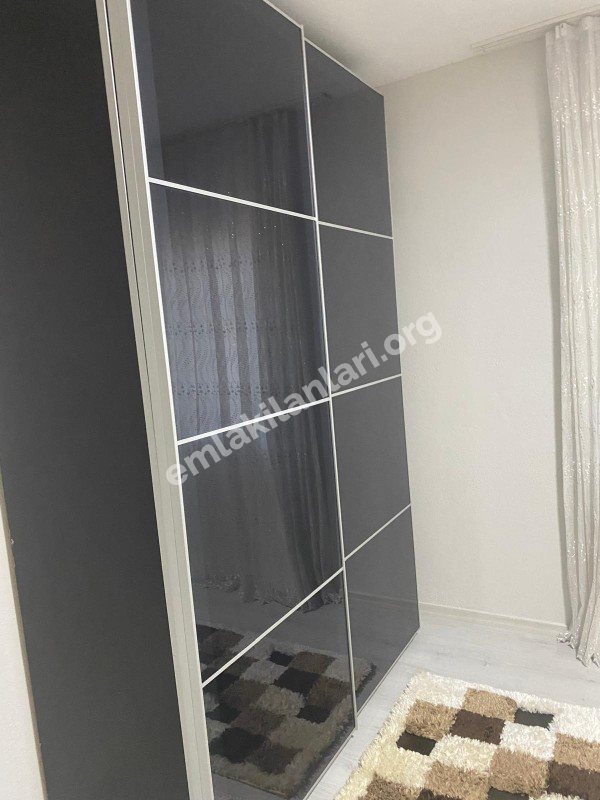 YAKAKÖYDE MANZARALI 1.111 m2 BAHÇEDE 140 M2 MÜSTAKİL EŞYALI EV