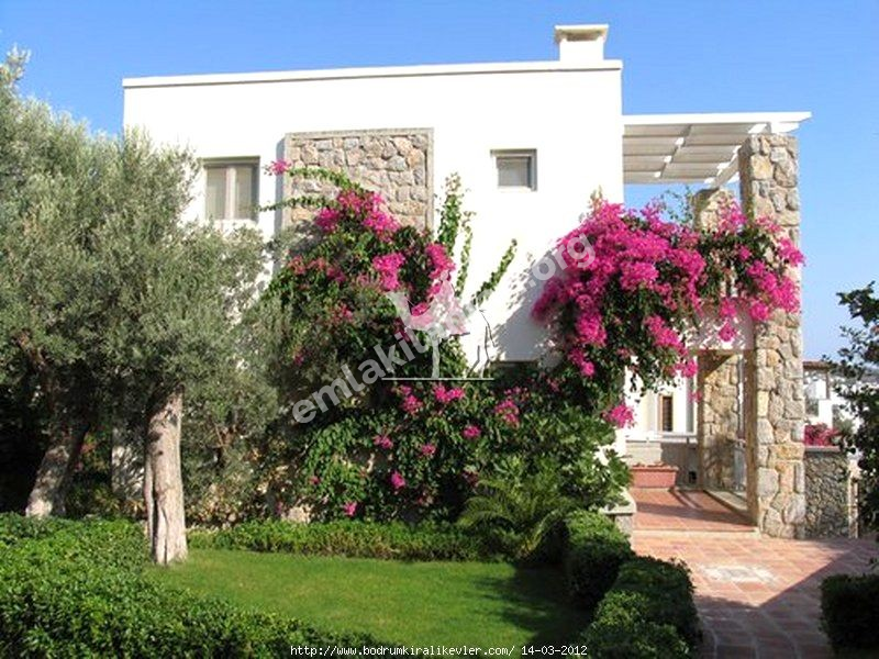 BODRUM YALIKAVAK'TA KİRALIK VİLLA