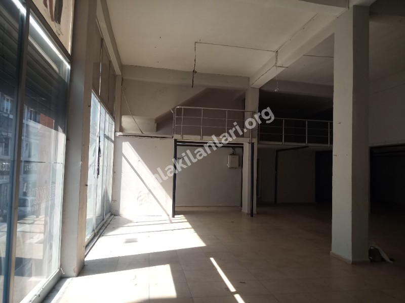 Duaçınarı sarıcami alt sokağında kiralık 360 m işyeri