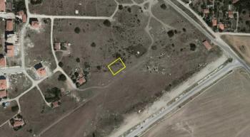 GÜVENAY - ÇORUM GÜLABİBEY KAPAKLI 3 KAT İMARLI 640 M² SATILIK ARSA 