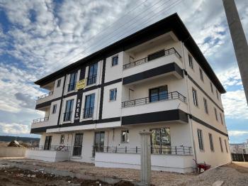 GÜVENAY - ÇORUM MERKEZ ÇEPNİ MAH. YENİ HASTAHANE CİV. 2+1 SATILIK 