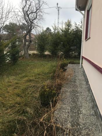 GÜVENAY - ÇORUM  AYARIK BAĞLARINDA 993 M² SATILIK BAĞ EVİ 