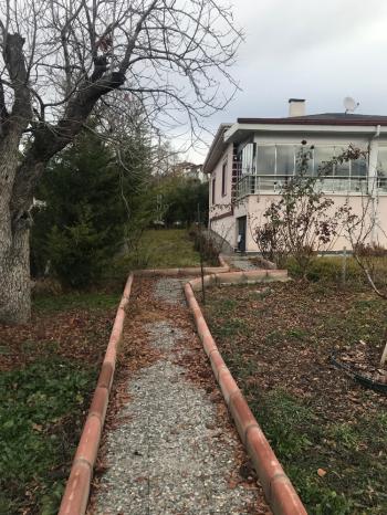 GÜVENAY - ÇORUM  AYARIK BAĞLARINDA 993 M² SATILIK BAĞ EVİ 