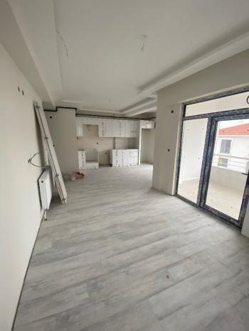 GÜVENAY - ÇORUM FEN LİSESİ  2+1 SATILIK DAİRE