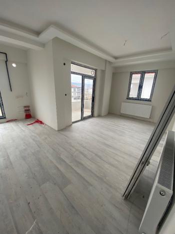 GÜVENAY - ÇORUM FEN LİSESİ  2+1 SATILIK DAİRE