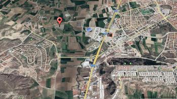 GÜVENAY - ÇORUM CELİLKIRI BİNİCİLİK TESİSİ YANI SATILIK TARLA HİSSESİ