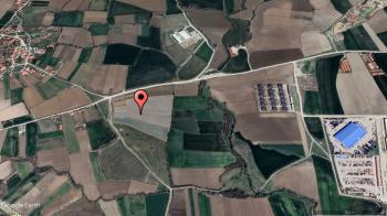 GÜVENAY - ÇORUM CELİLKIRI BİNİCİLİK TESİSİ YANI SATILIK TARLA HİSSESİ