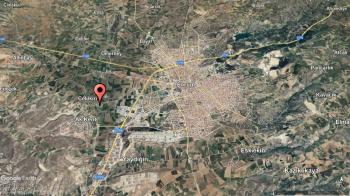 GÜVENAY - ÇORUM CELİLKIRI BİNİCİLİK TESİSİ YANI SATILIK TARLA HİSSESİ