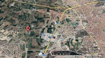 GÜVENAY - ÇORUM CELİLKIRI BİNİCİLİK TESİSİ YANI SATILIK TARLA HİSSESİ