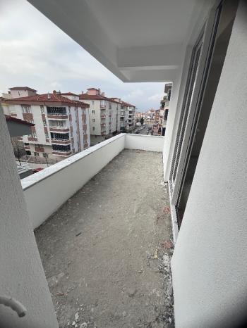 GÜVENAY- ÇORUM ULUKAVAK MAHALLESİ BUHARA OPET KARŞISI 2+1 SATILIK DAİRE 