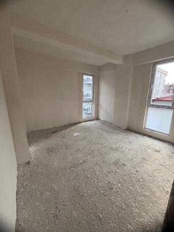 GÜVENAY- ÇORUM ULUKAVAK MAHALLESİ BUHARA OPET KARŞISI 2+1 SATILIK DAİRE 