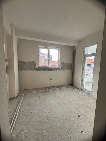 GÜVENAY- ÇORUM ULUKAVAK MAHALLESİ BUHARA OPET KARŞISI 2+1 SATILIK DAİRE 