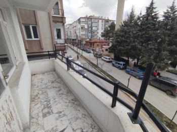 GÜVENAY - ÇORUM ESNAF EVLERİ CAMİİ KARŞISI SATILIK 3+1 GENİŞ DAİRE