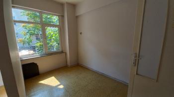 İZMİT MERKEZ KİRALIK 3+1 DOĞALGAZ SOBALI DAİRE