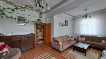 BAŞİSKELE YENİKÖY SATILIK BAHÇELİ VİLLA