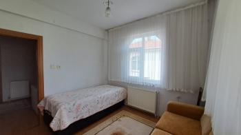 BAŞİSKELE YENİKÖY SATILIK BAHÇELİ VİLLA