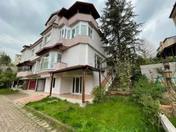 BAŞİSKELE SATILIK VİLLA