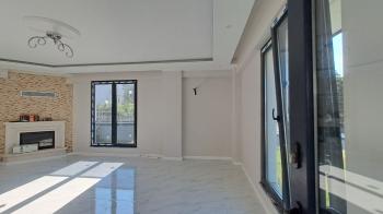 BAŞİSKELE YENİKÖY SATILIK MÜSTAKİL VİLLA