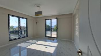 BAŞİSKELE YENİKÖY SATILIK MÜSTAKİL VİLLA