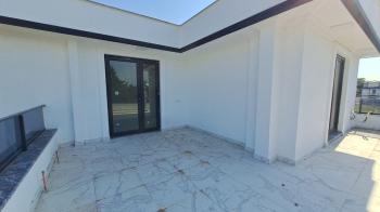 BAŞİSKELE YENİKÖY SATILIK MÜSTAKİL VİLLA