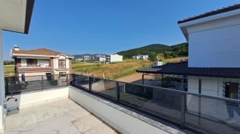 BAŞİSKELE YENİKÖY SATILIK MÜSTAKİL VİLLA