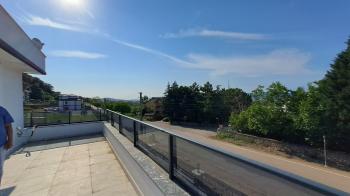 BAŞİSKELE YENİKÖY SATILIK MÜSTAKİL VİLLA