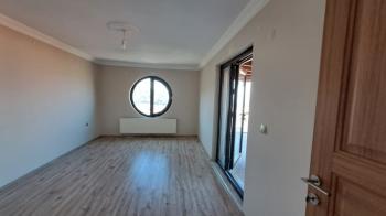 DEĞİRMENDERE TOPÇULAR SATILIK TRİPLEKS VİLLA