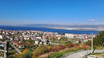 DEĞİRMENDERE TOPÇULAR SATILIK TRİPLEKS VİLLA