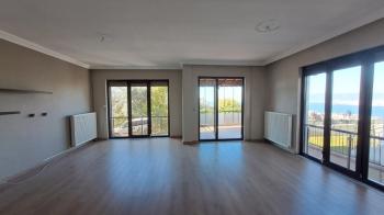 DEĞİRMENDERE TOPÇULAR SATILIK TRİPLEKS VİLLA
