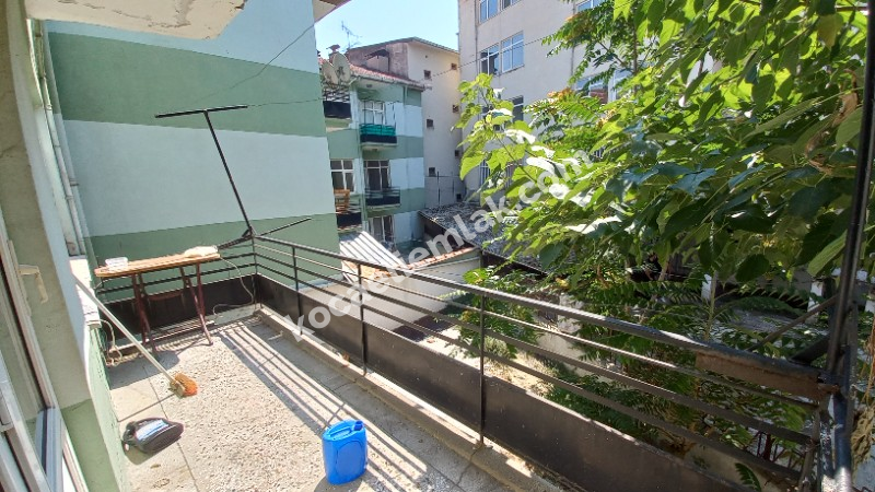 İZMİT MERKEZ KİRALIK 3+1 DOĞALGAZ SOBALI DAİRE